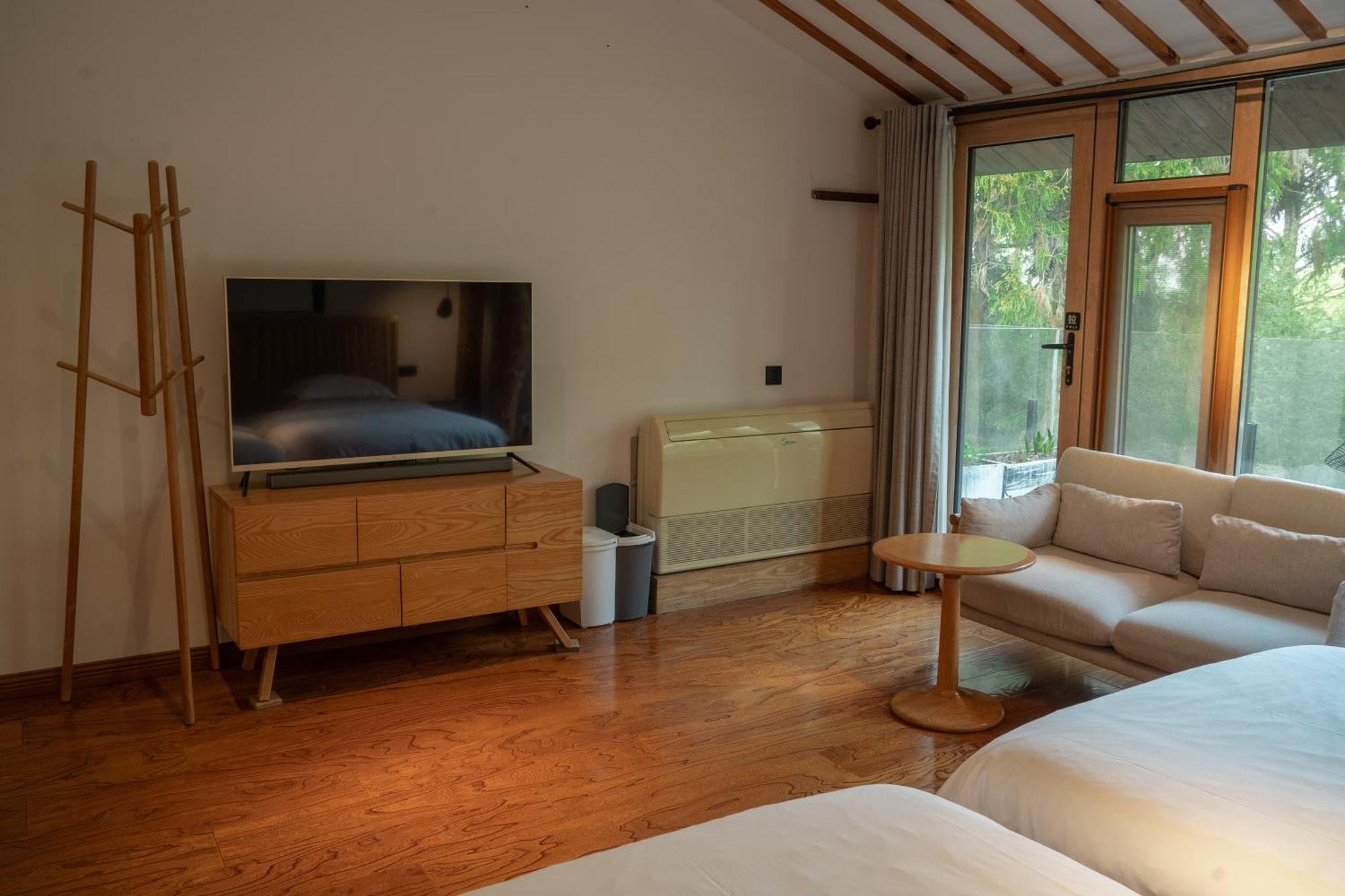 July Bamboo Hostel Deqing Экстерьер фото